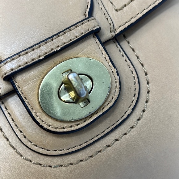 Coach Willis Tan Leather Cross Body Bag K1220-22382 - Picture 11 of 13